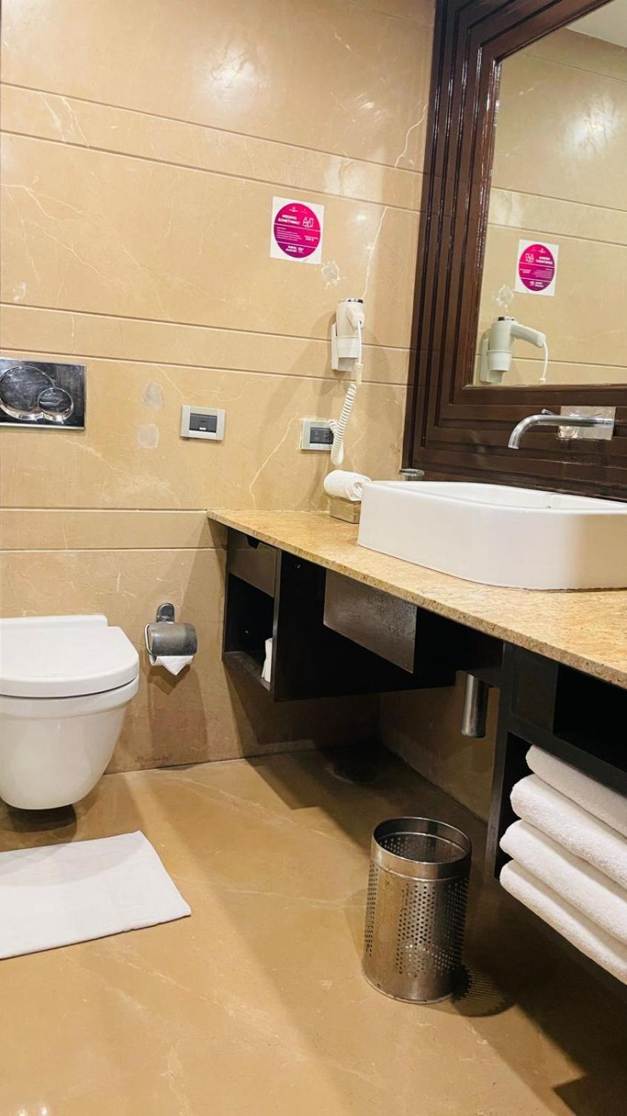 Royal Orchid Central Kireeti Hampi, Hospet Buitenkant foto