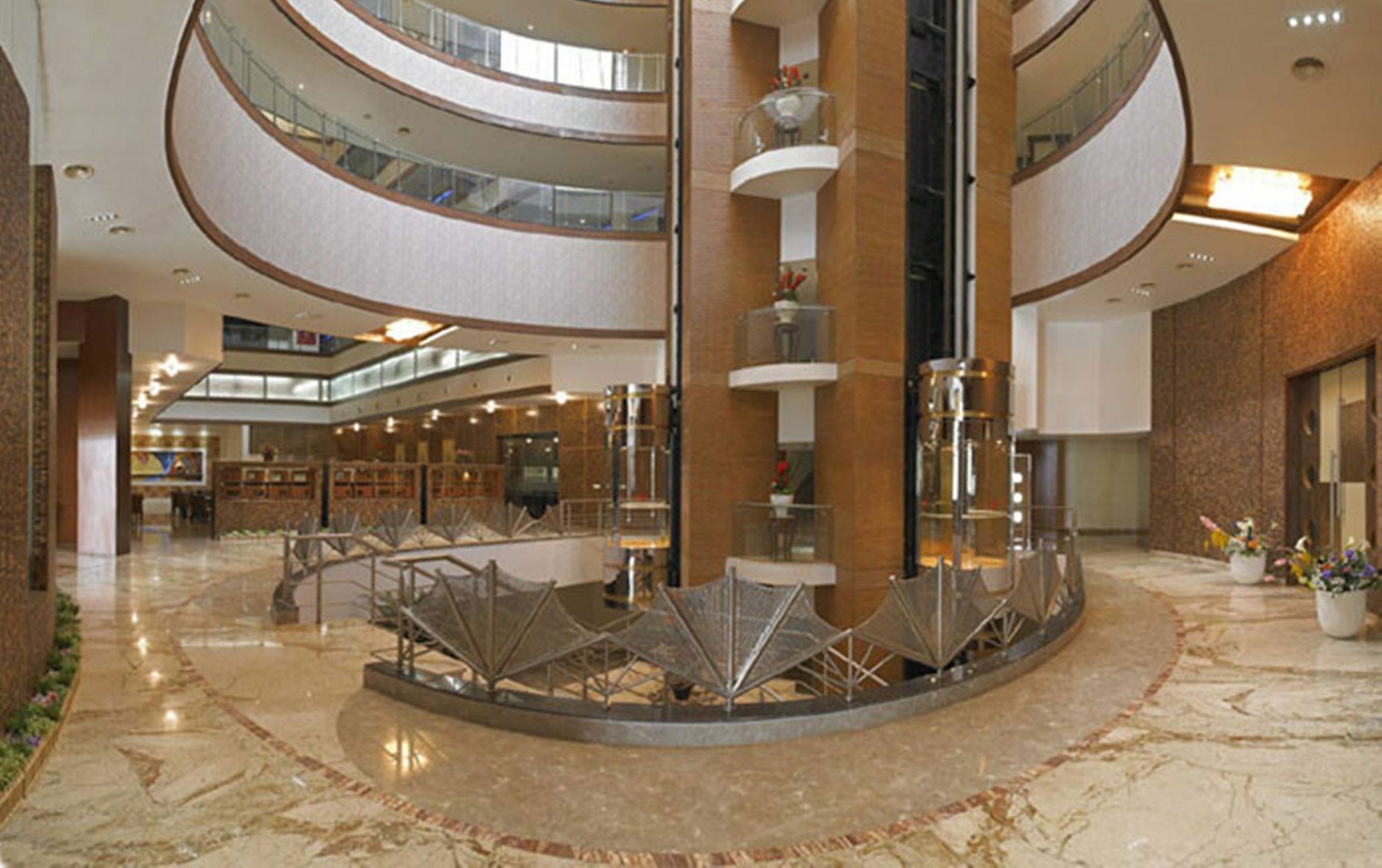 Royal Orchid Central Kireeti Hampi, Hospet Buitenkant foto